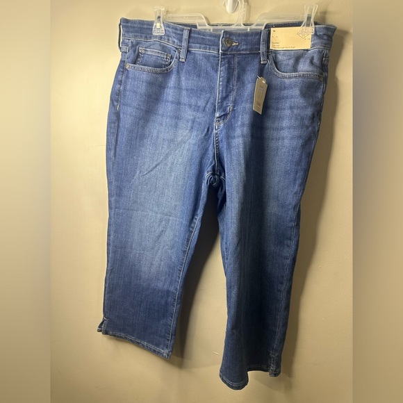 St. John's Bay Denim - NWT Womens ST John’s Bay size 16 Capri jeans